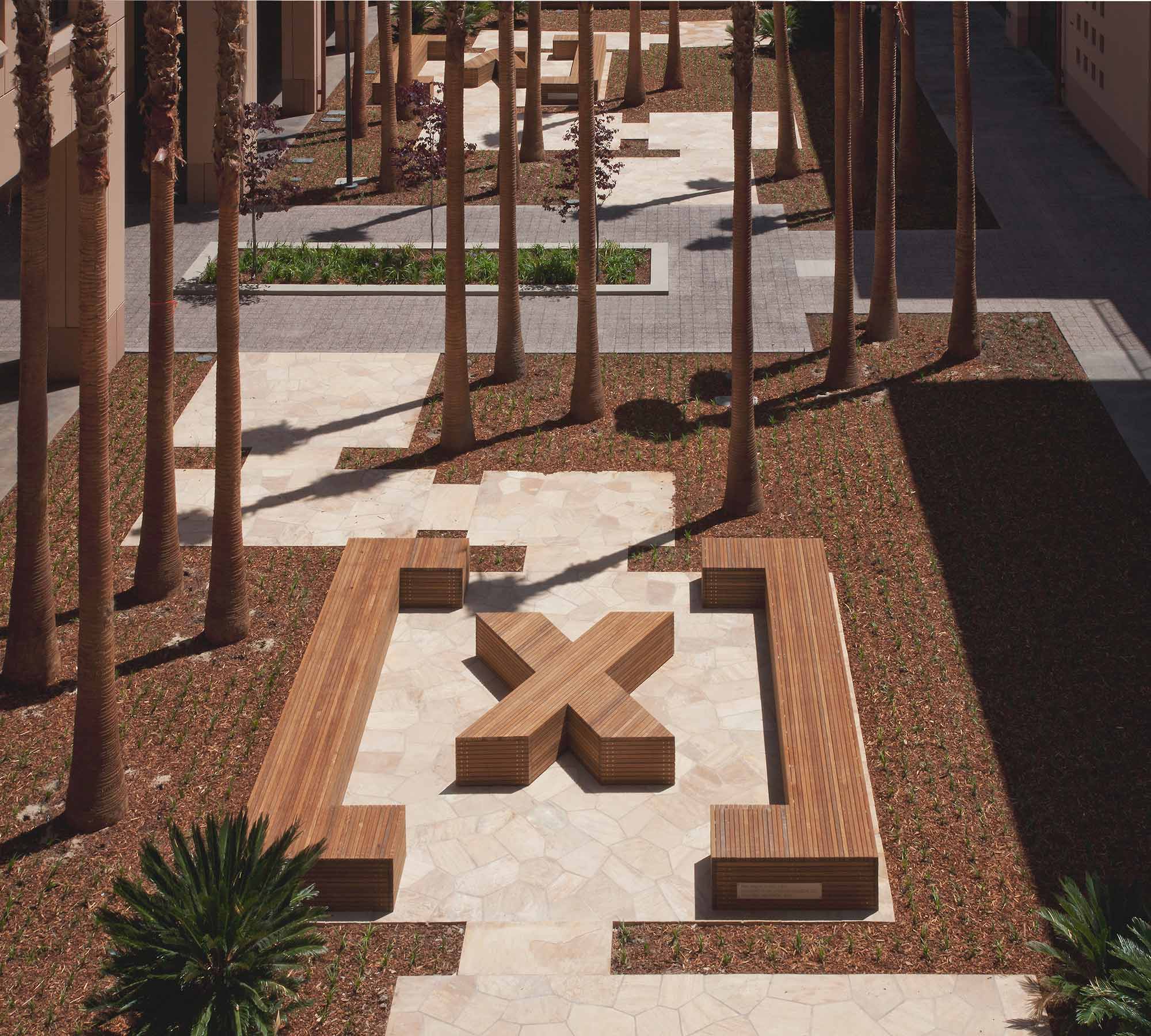INSTALLATION (MOMENTS TO THE FUTURE AT STANFORD UNIVERSITY)